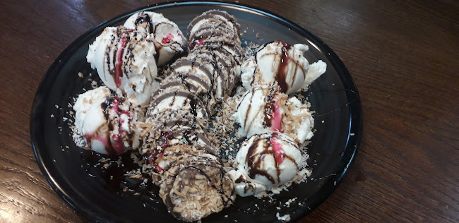 על המנגל גריל בר ישראלי - הסעדה