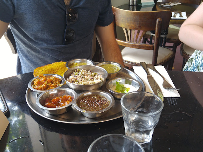 אחד העם 6, תל אביב-יפו