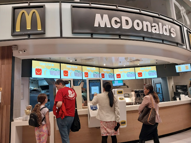 מקדונלד'ס - קניון השלום עזריאלי