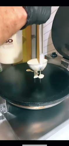 Golda Ice Cream גלידה גולדה נהריה - הסעדה