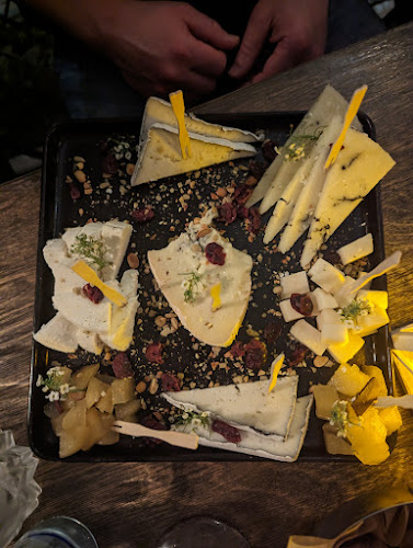 בר יין - תל אביב-יפו