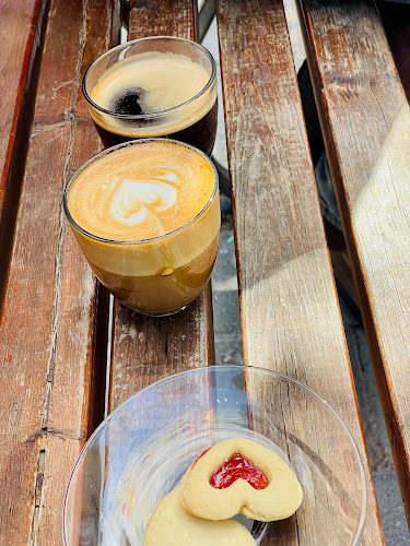 אמירה - הסעדה