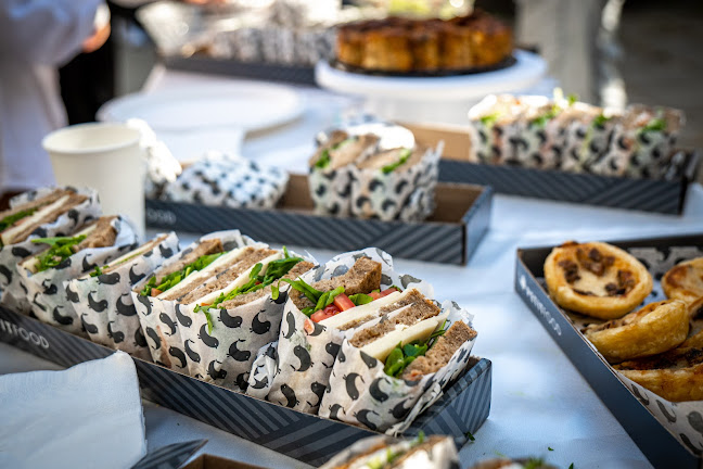 Petit Food - הסעדה