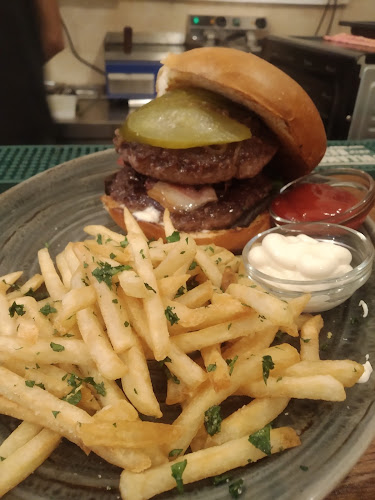 בירה ואוכל - חיפה