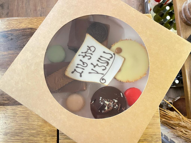 עינוגים - הסעדה