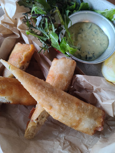 לוקס - הסעדה