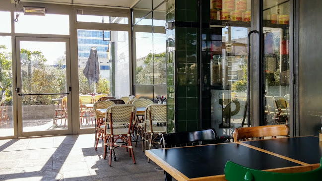 גומבה פתח תקוה - הסעדה