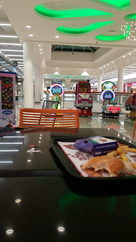 מקדונלד'ס - דימונה - פרץ סנטר (כשר) - הסעדה