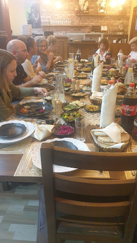 Emilys steak house - הסעדה