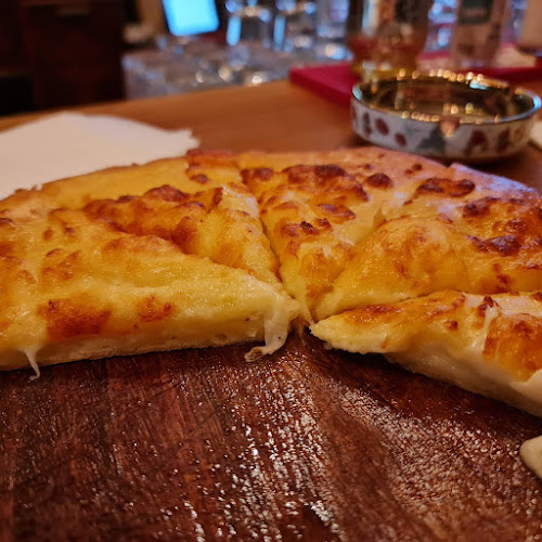 מסעדת ללה - בית מאפה ומעדניה גיאורגי אותנטי