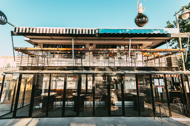 טווינס - ירושלים