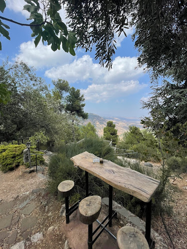 הבית בקצה הנוף - הסעדה