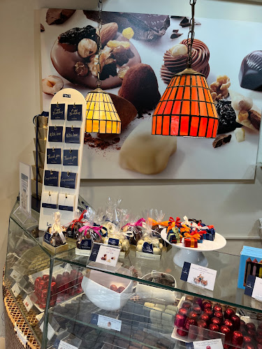 לאונידס - הסעדה