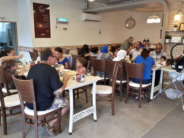 חומוס אבו סאבר - הסעדה