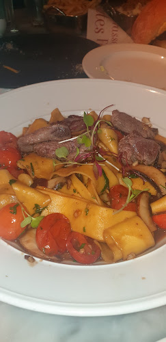 קזן בראסרי - הסעדה