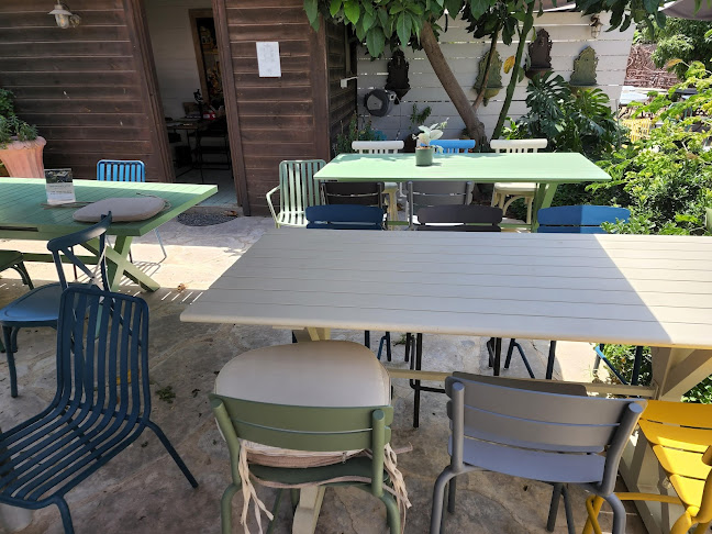 Cafe Turqouise - הסעדה