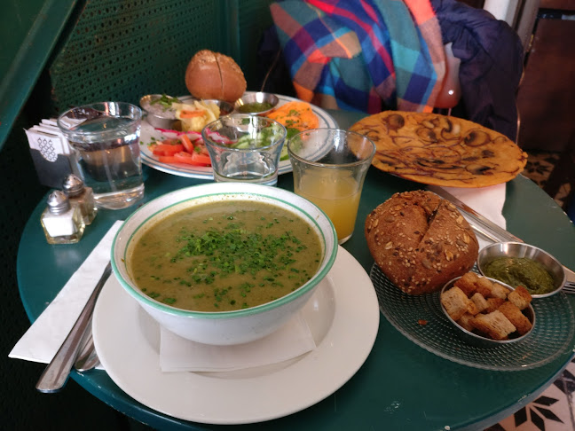 Comentarii opinii despre Cafe Bastet