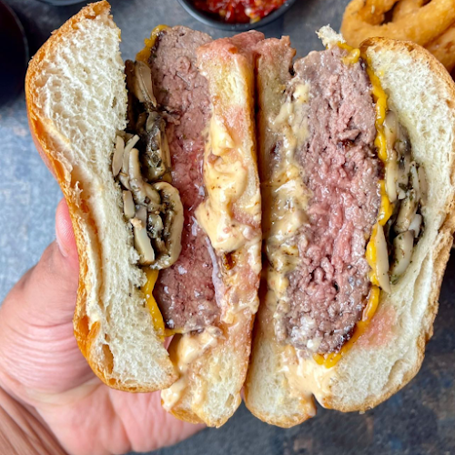 נומי בורגר - הסעדה