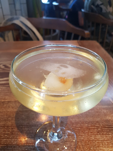 בנדיקט ביתן אהרון - הסעדה