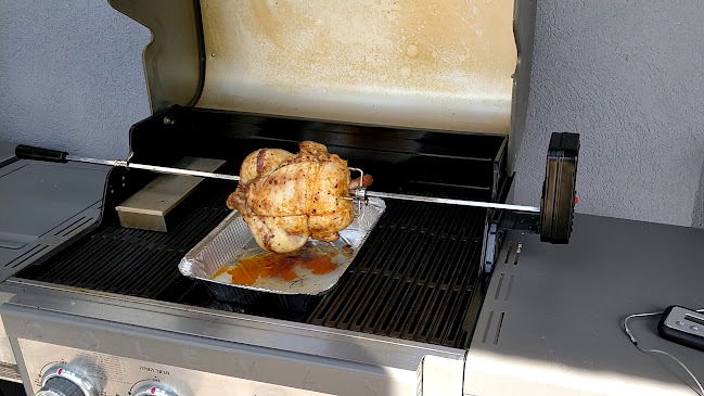 גריל חם - הסעדה