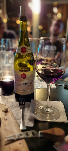 ג'וני בר יין Jony wine bar - הסעדה