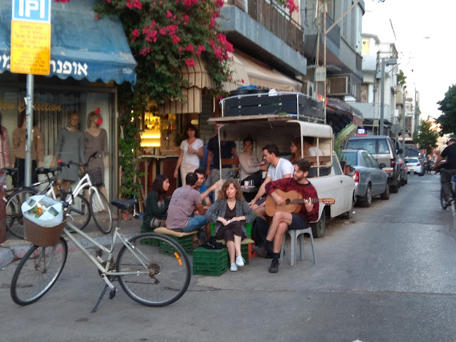 קפה לוינסקי - הסעדה