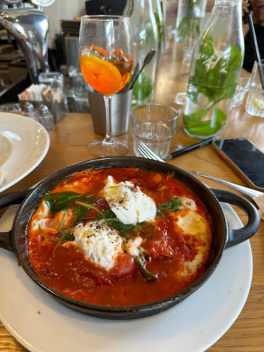 קפה נאדי - הסעדה