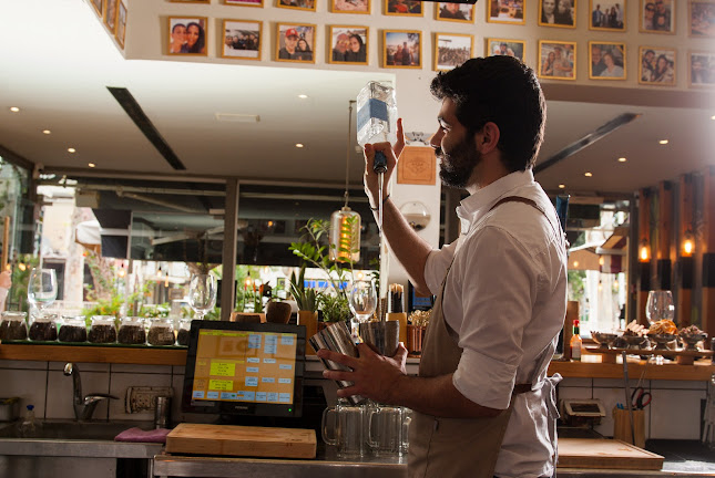 אצה סושי בר נהריה - הסעדה