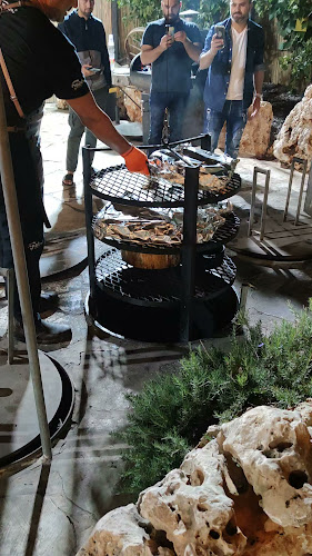 מטפונה אצל בויה - הסעדה