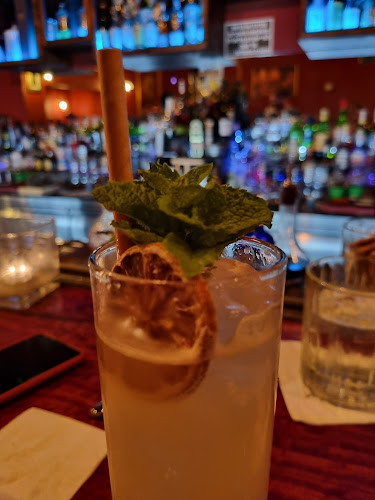 זאלמה ACB - הסעדה