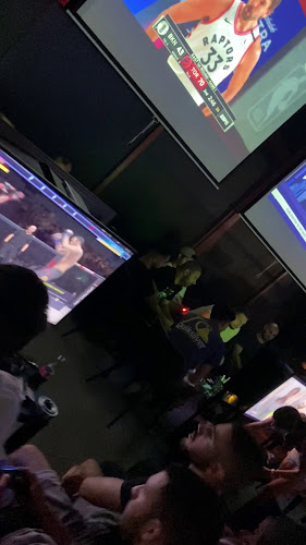 אימון ספורט ופאב משחק - ראשון לציון