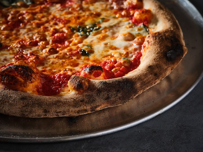 שַׁלַּחְמְךָ - הפיצה של רועי גורן - הסעדה