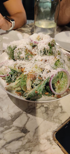 דולצ׳ה - פיצה נאפוליטנית - רעננה