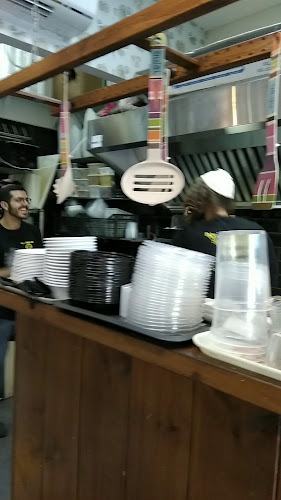 Opinii despre חומוס ופלאפל נ נח în חיפה - הסעדה