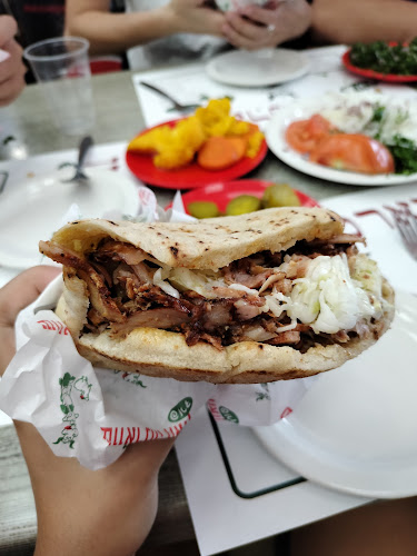 שווארמה חאזן - הסעדה