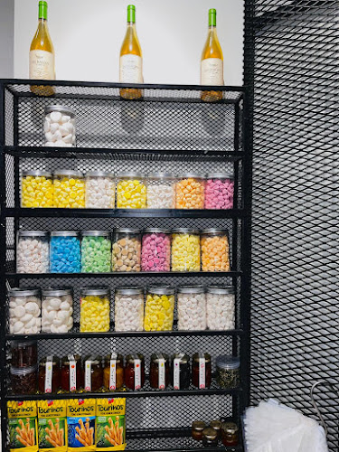 עוזי וגלית - תל אביב-יפו