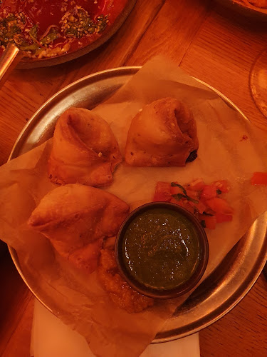 מינה טומיי - Minna Tomei חיפה, מרכז קסטרא - הסעדה