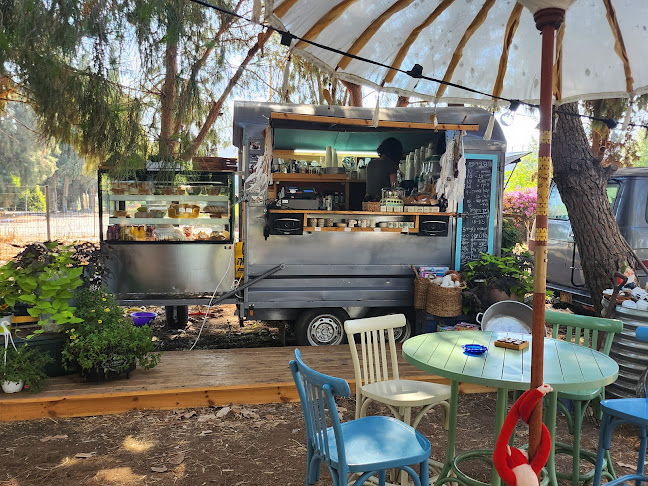 עגלתא - הסעדה