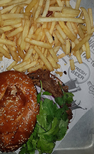 ג'מס - הסעדה