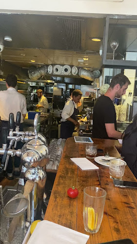 מסעדת צפון אברקסס של איל שני - הסעדה