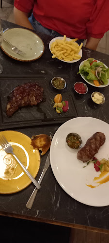 לחם בשר ראשון לציון - הסעדה