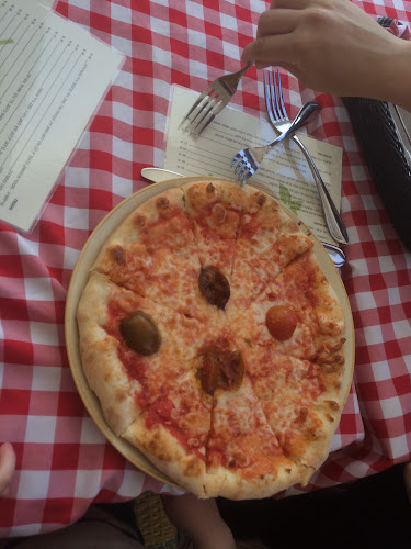 ג'רדינו בלו - הסעדה