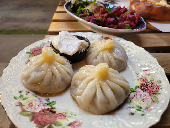 מסעדת ללה - בית מאפה ומעדניה גיאורגי אותנטי