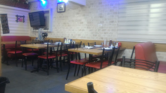 פיצה מאמא פסטה - הסעדה