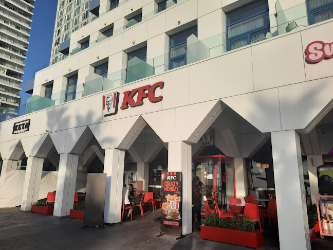 KFC Opera - הסעדה