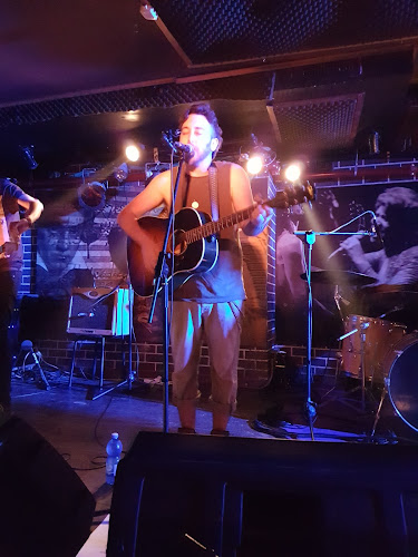 HIGHLIGHT COCKTAIL BAR - הסעדה