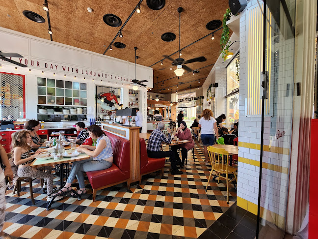 שדרת נווה זמר, סשה ארגוב 28, רעננה