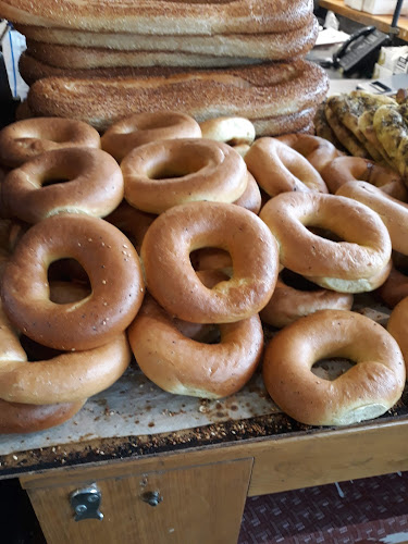 בן ציון גליס פינת, משה שוולב 30, פתח תקווה