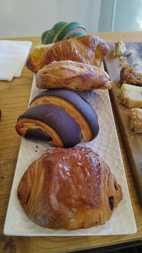 פיס אוף קייק - קונדיטוריה בירושלים | בית קפה | עוגות | עוגיות | עוגות יום הולדת | קינוחים - ירושלים