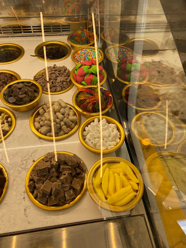 Golda park hayam - הסעדה